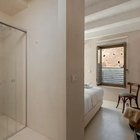 Old Town Luxury With Private Pool And Terrace