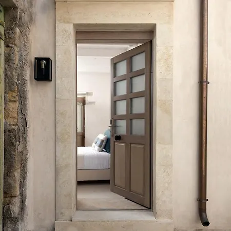 Old Town Luxury With Private Pool And Terrace *