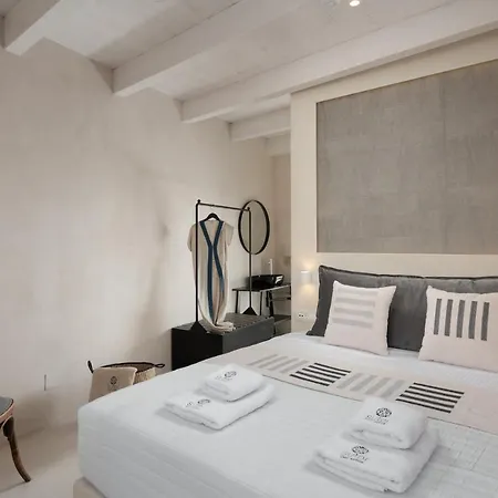 Old Town Luxury With Private Pool And Terrace